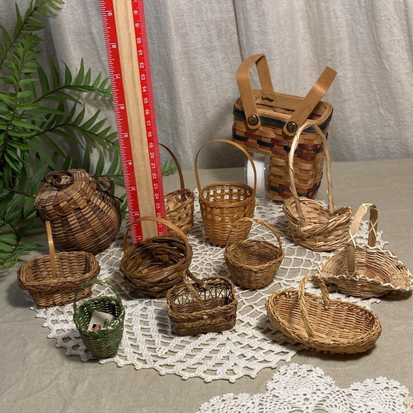 12 Miniature Small Woven Baskets - Picture 12 of 16